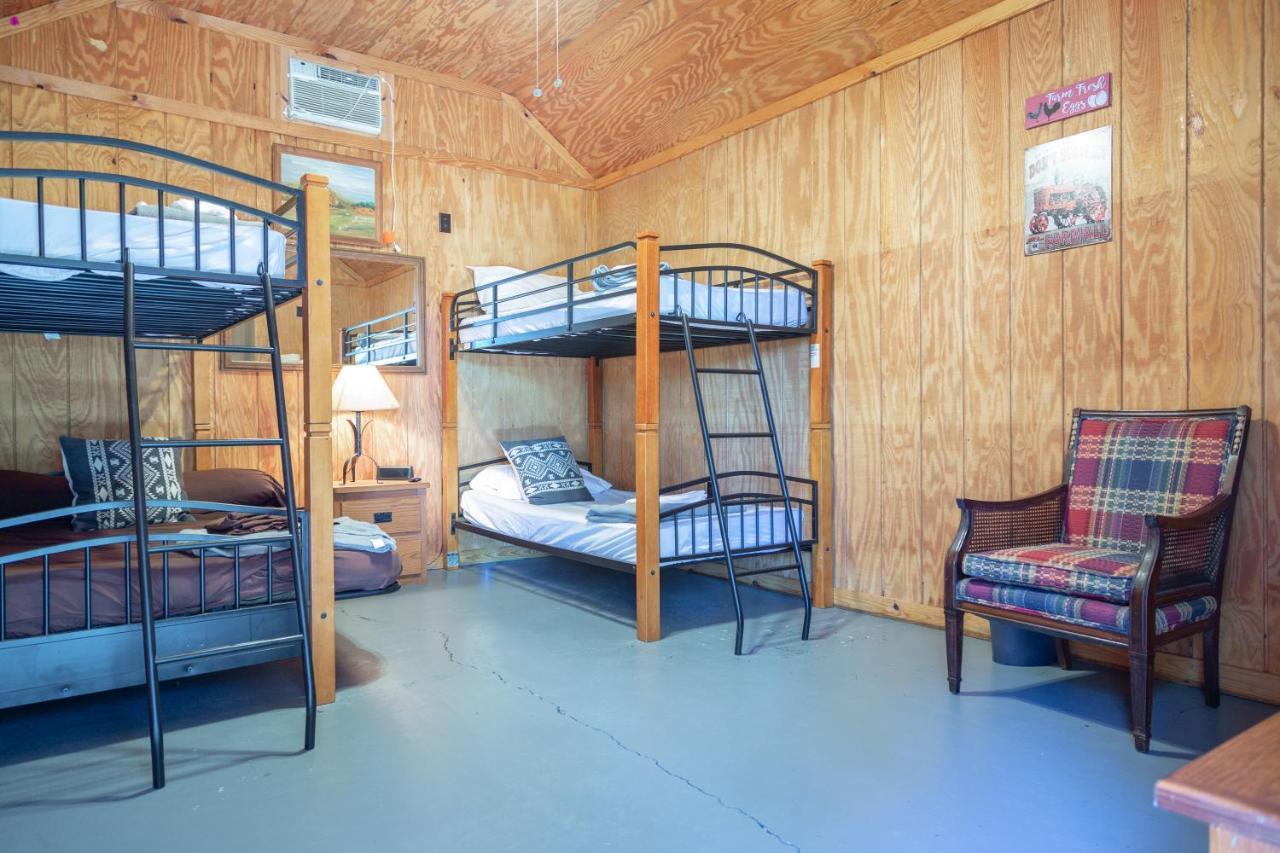 Kick Back Ranch Hotel Ramer Exterior foto